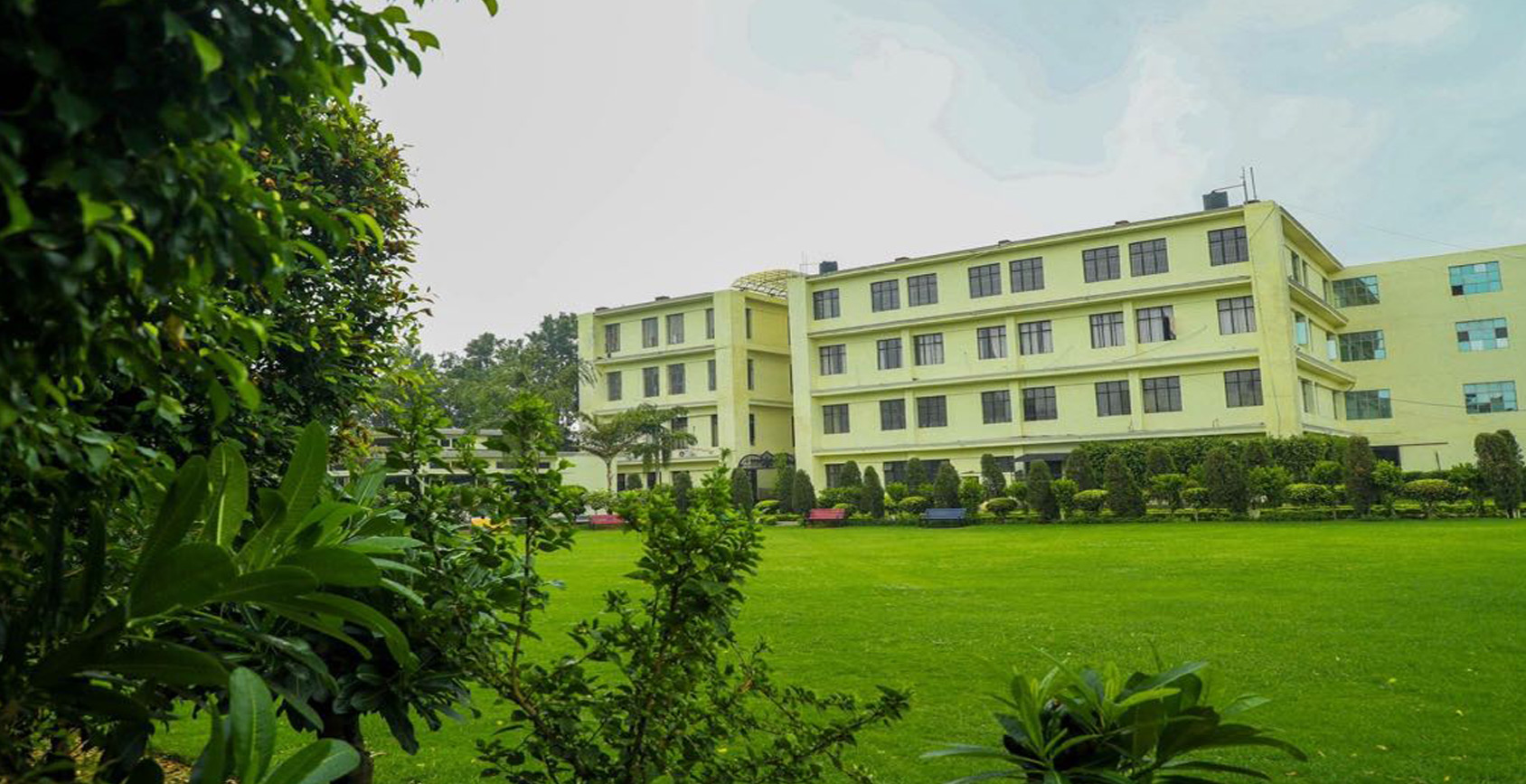 Luxmi Bai Dental College Patiala infrastructure